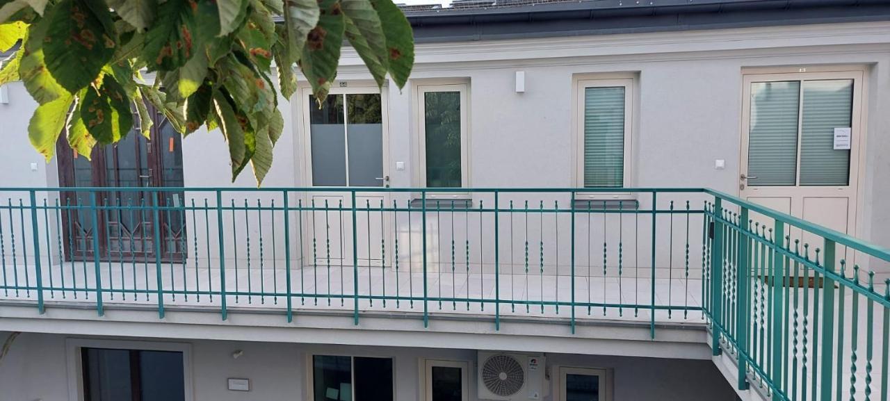Juwel Apartments Krakow Z Widokiem Na Wawel Ap 44 Exteriör bild